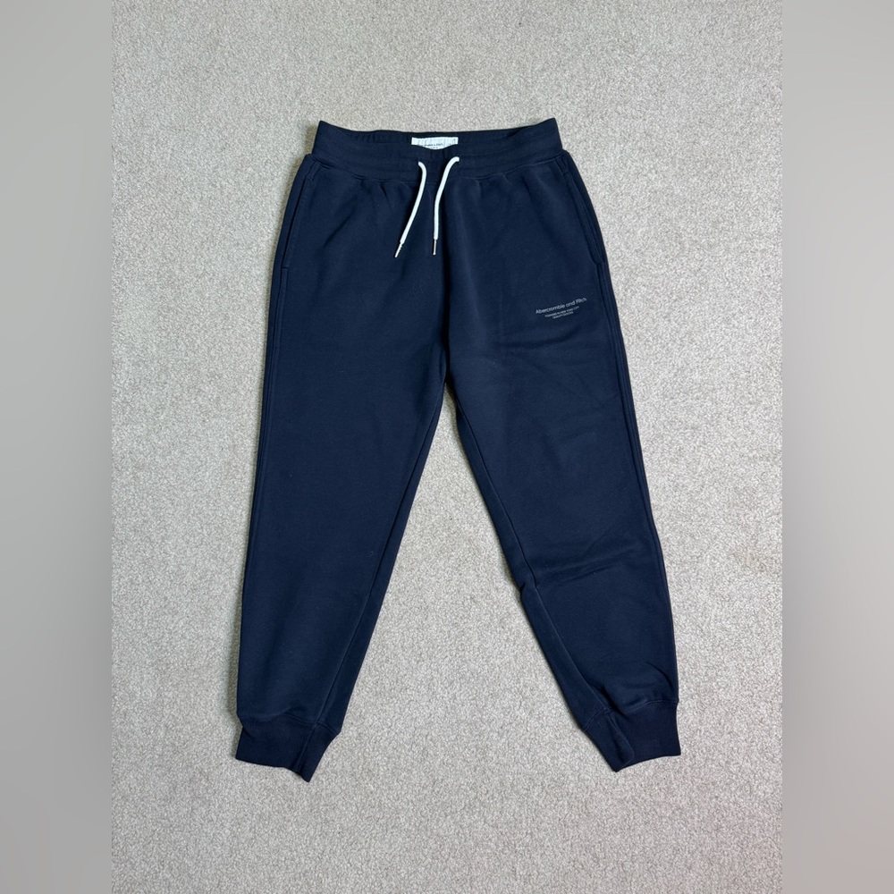 Abercrombie & Fitch Soft AF Fleece Joggers Sweatpants Short Length Small NWOT